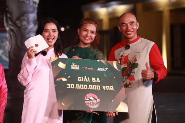 Lynk Lee, Phú Cường, Nguyên Yunie nhận ô tô khi về đích 