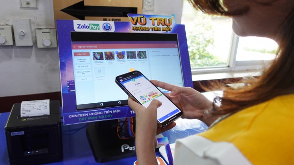 ZaloPay đẩy mạnh xây dựng ‘Cộng đồng không tiền mặt’ trong học đường ZaloPay đẩy mạnh xây dựng ‘Cộng đồng không tiền mặt’ trong học đường