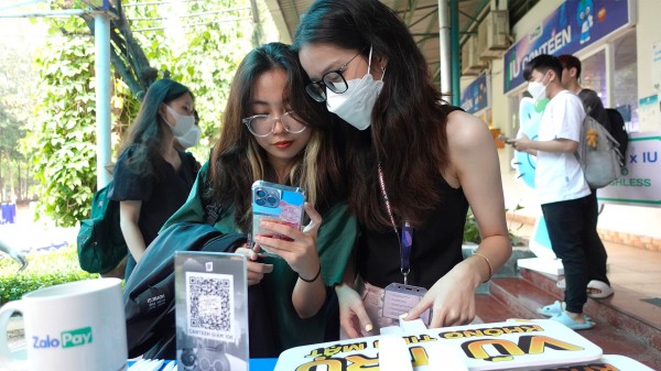 ZaloPay đẩy mạnh xây dựng ‘Cộng đồng không tiền mặt’ trong học đường ZaloPay đẩy mạnh xây dựng ‘Cộng đồng không tiền mặt’ trong học đường