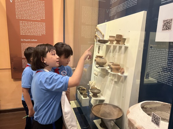 Những lá thư viết tay gửi ông bà từ… bưu điện thành phố Những lá thư viết tay gửi ông bà từ… bưu điện thành phố