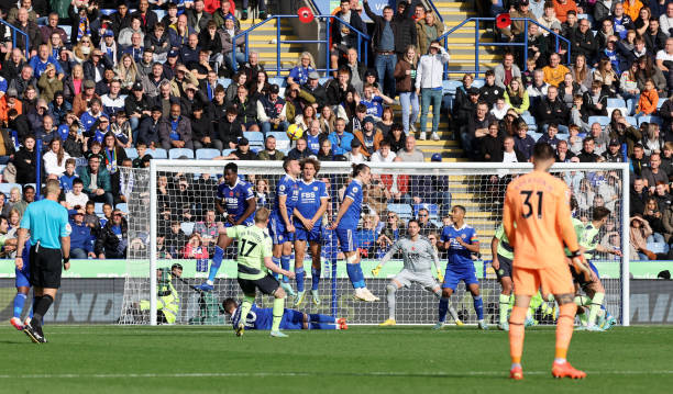 Leicester 0-1 Man City: De Bruyne tỏa sáng, MC giành ngôi đầu