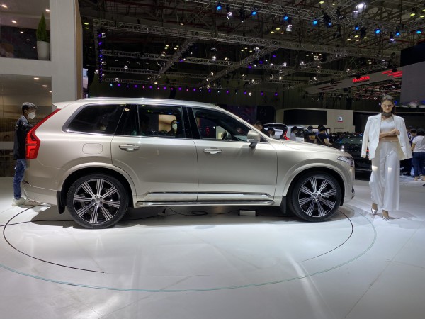 Volvo XC90 Recharge Ultimate chạy động cơ hybrid cắm sạc, giá 4,65 tỉ tại Việt Nam