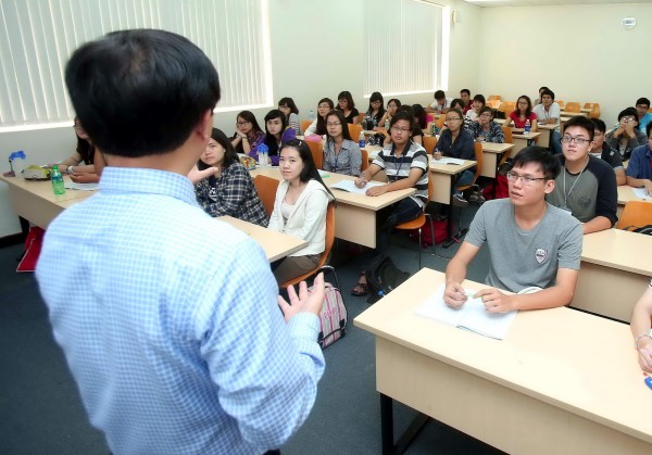 Tiến sĩ lương 6 triệu đồng/tháng chưa phải là thấp nhất