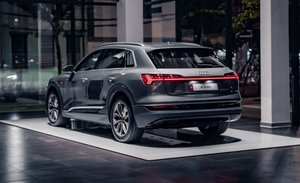 Audi e-tron giá 2,97 tỉ đồng, xe điện hạng sang rẻ nhất Việt Nam