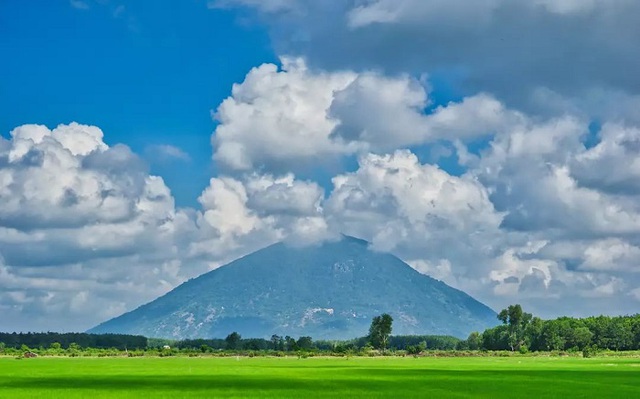 Trải nghiệm leo núi kết hợp khám phá thiên nhiên tại 3 ngọn núi nổi tiếng ở miền Nam  - Ảnh 4.