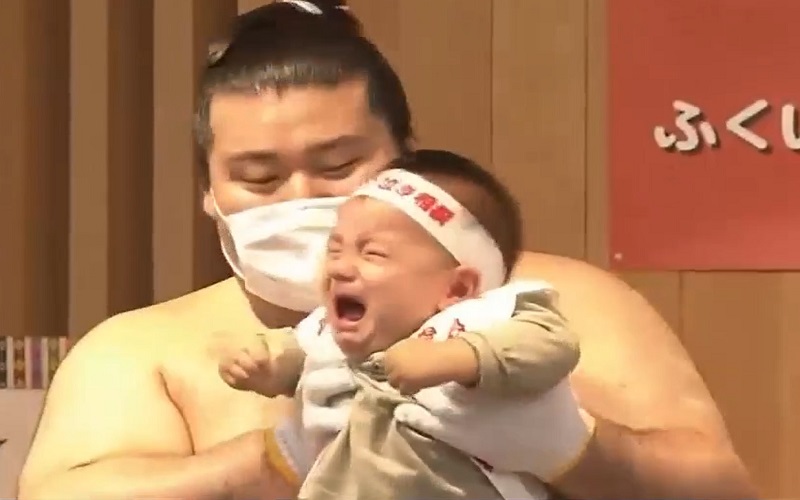 Cuộc thi Bé khóc cùng Sumo