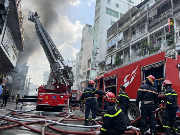 TP.HCM: Cháy tại quán bar District K ở trung tâm Q.1