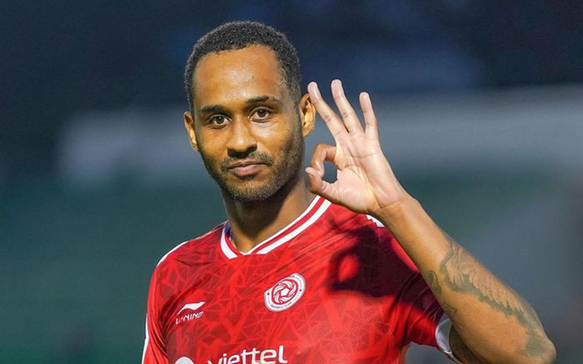 Tiền đạo Viettel nhận giải Vua phá lưới AFC Cup dù đội nhà đã bị loại