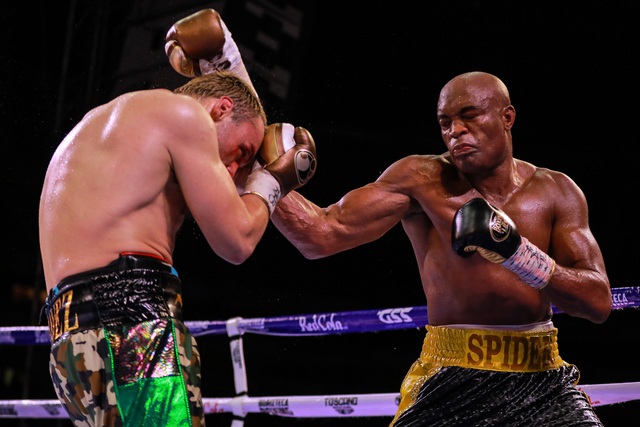 Huyền thoại Anderson Silva sẽ là đối thủ khó chơi nhất Jake Paul từng phải đối mặt - Ảnh 2.