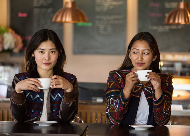 Bhutan có thực sự là “vương quốc hạnh phúc nhất thế giới”? Những hình ảnh thường nhật này có thể là câu trả lời  - Ảnh 8.