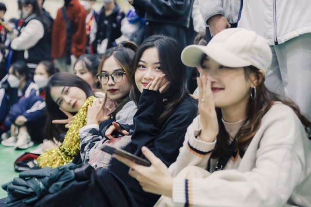 Chùm ảnh: Rủ nhau đi xem bóng rổ ở Giải bóng rổ SV Toàn quốc, có gì hay mà các fan đến nghẹt sân? - Ảnh 13.