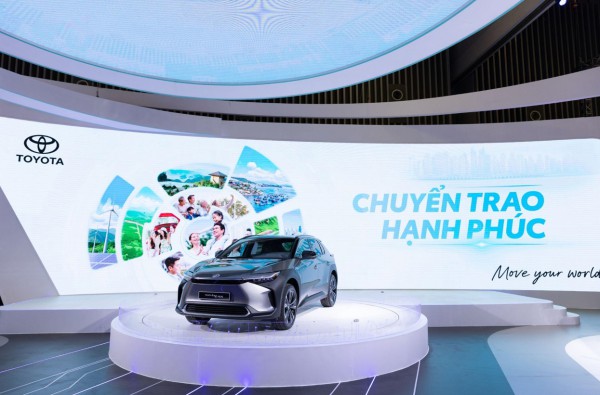 Toyota tại Triển lãm Ô tô 2022: Giải pháp di chuyển toàn diện cho người Việt