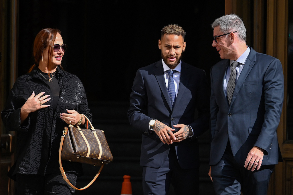 Neymar được bác bỏ cáo buộc phạm tội