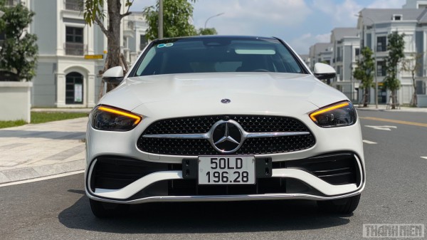 Mercedes C300 AMG 2022 lắp ráp trong nước có đáng giá hơn 2 tỉ đồng?