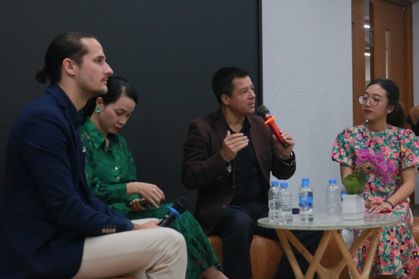 Vì sao chuyên gia khuyên đừng ‘đóng khuôn’ theo tiêu chuẩn của nhà tuyển dụng phương Tây?