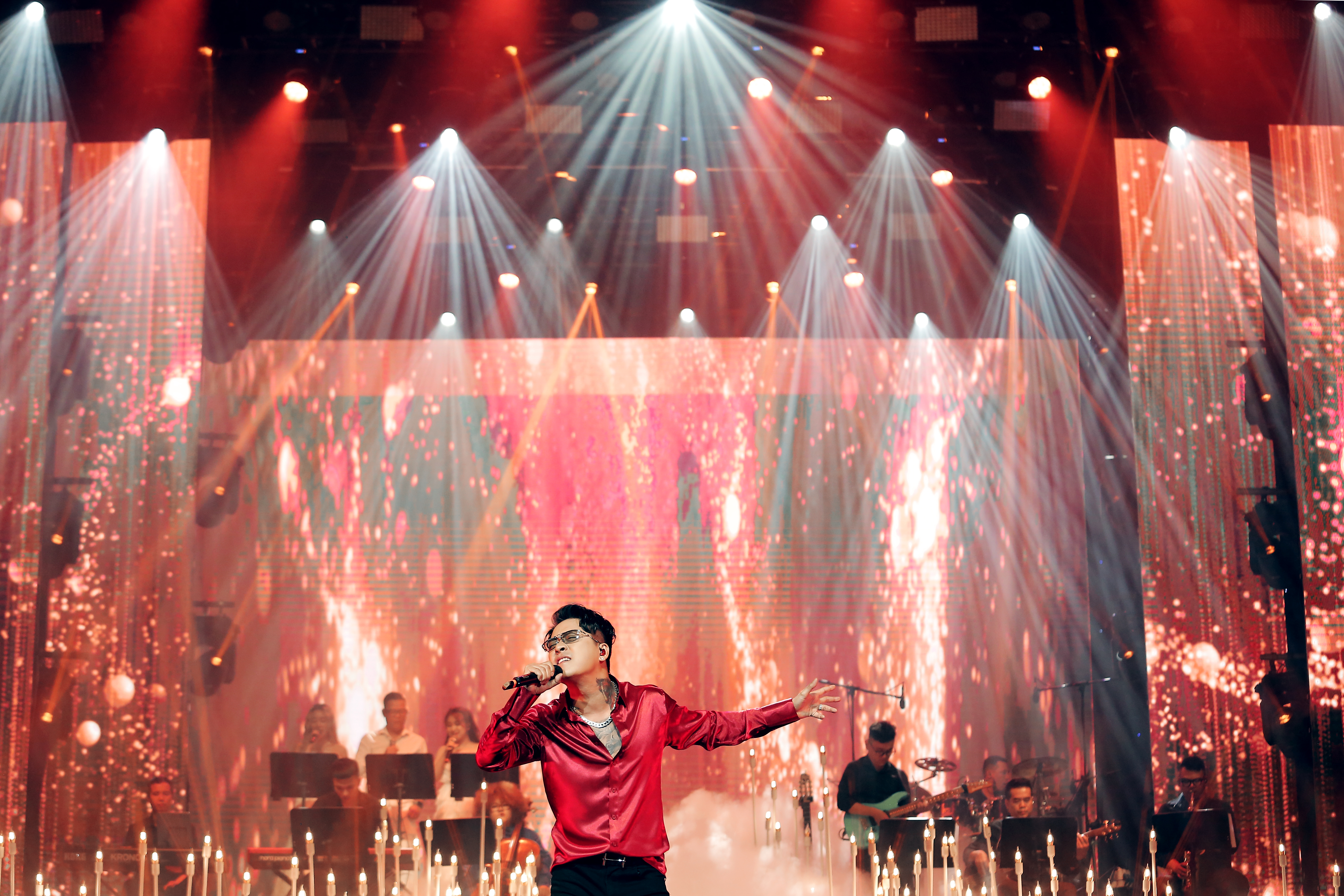 Dù lỗ, Tuấn Hưng vẫn muốn làm show với Diva Thanh Lam