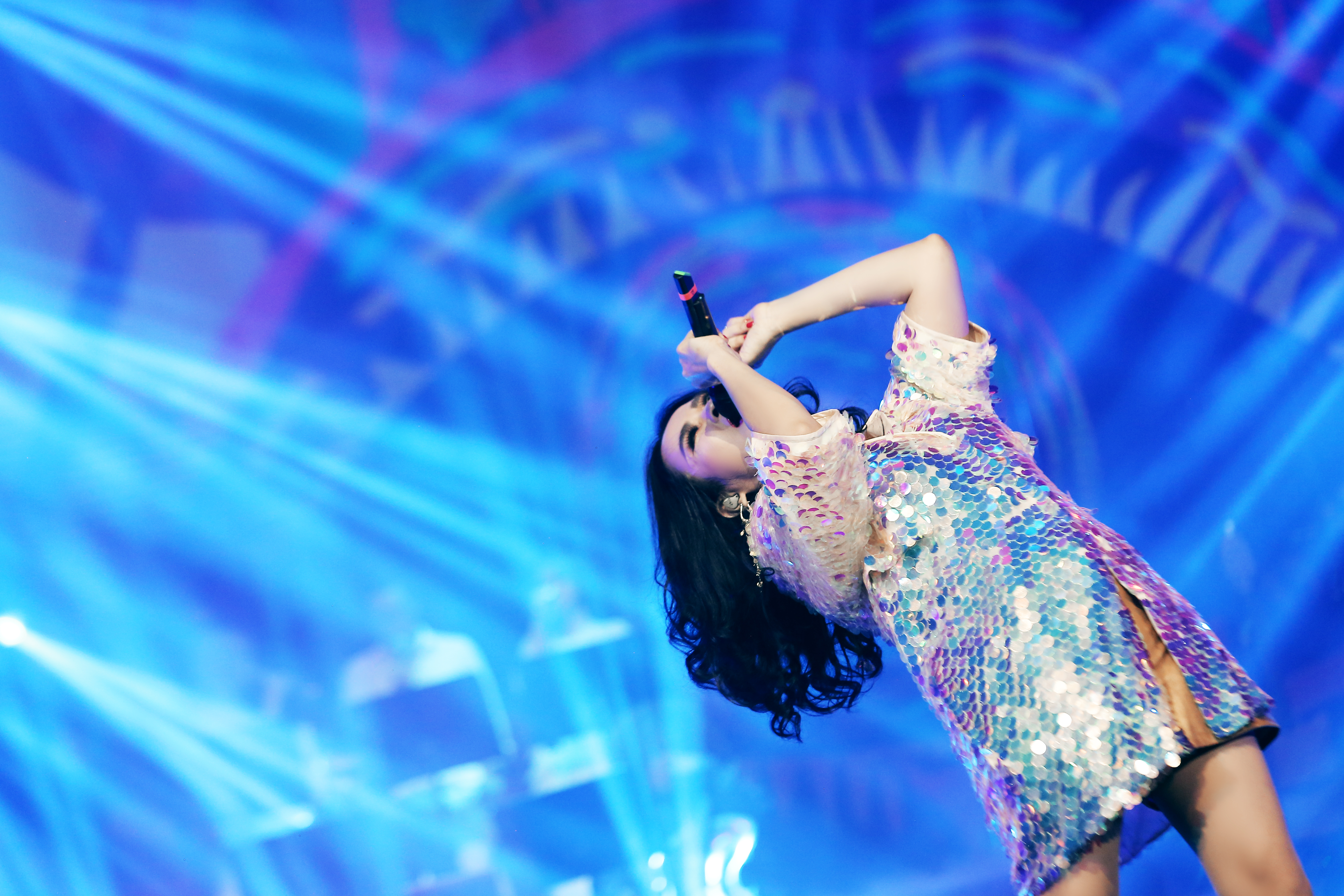 Dù lỗ, Tuấn Hưng vẫn muốn làm show với Diva Thanh Lam