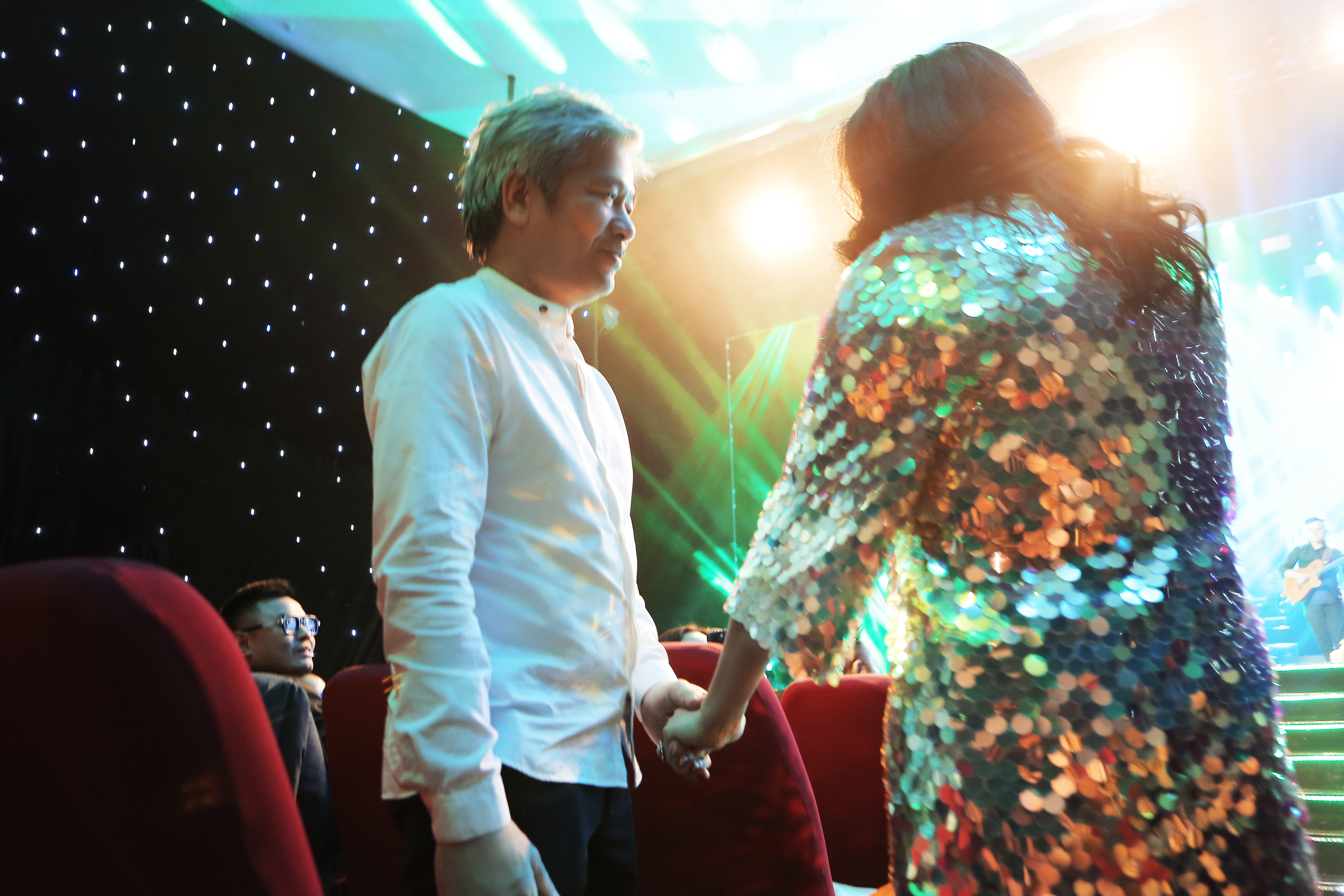 Dù lỗ, Tuấn Hưng vẫn muốn làm show với Diva Thanh Lam