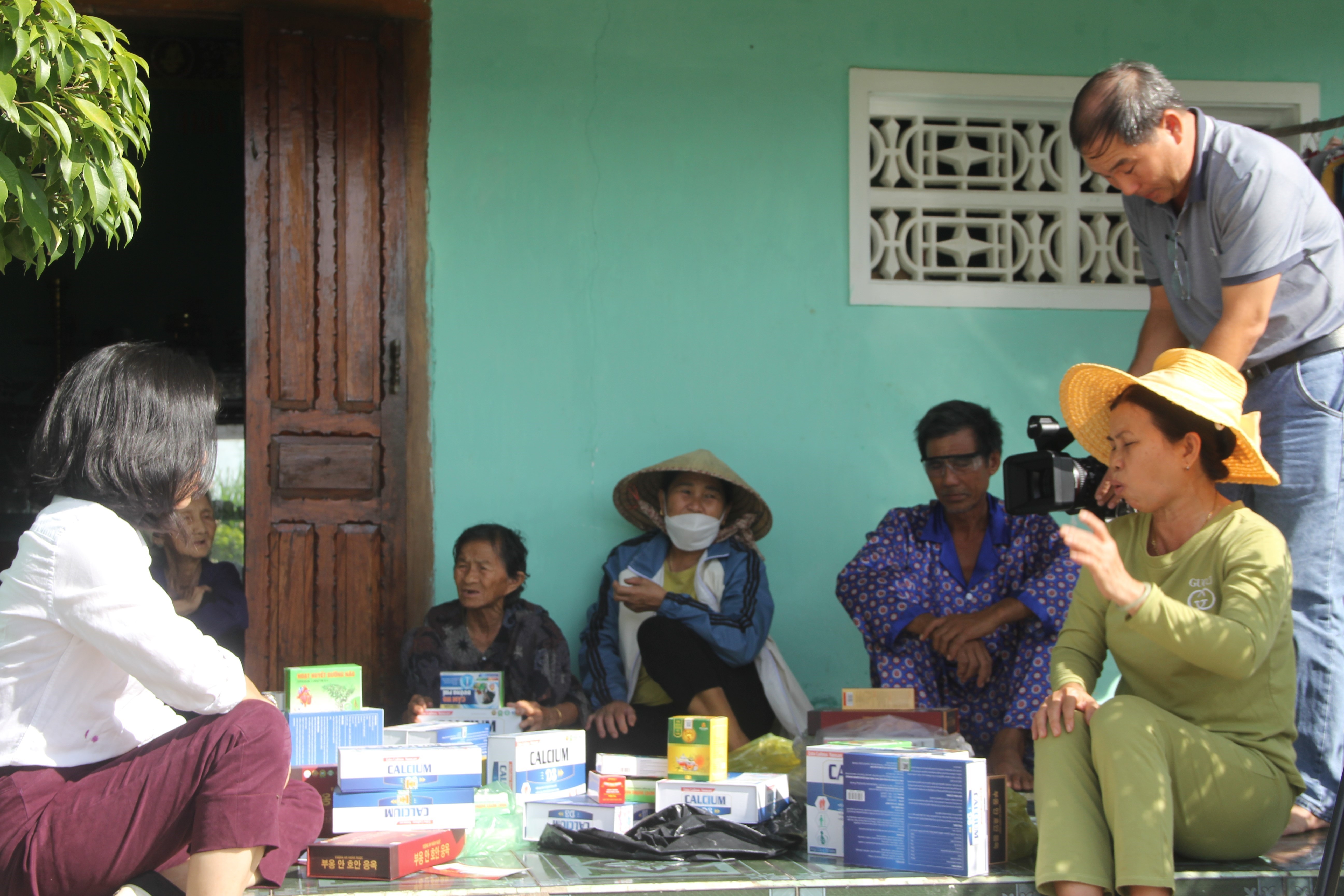 Phú Yên: Xác minh vụ nhóm đối tượng lừa bán thuốc, hàng hóa không rõ nguồn gốc cho người dân