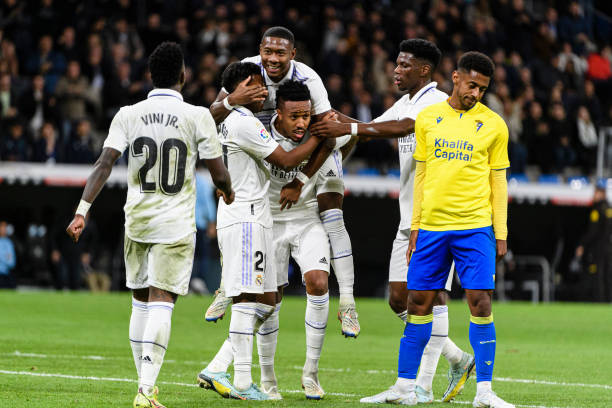 Vòng 14 La Liga: Toni Kroos tỏa sáng giúp Real Madrid đánh bại Cadiz Vòng 14 La Liga: Toni Kroos tỏa sáng giúp Real Madrid đánh bại Cadiz