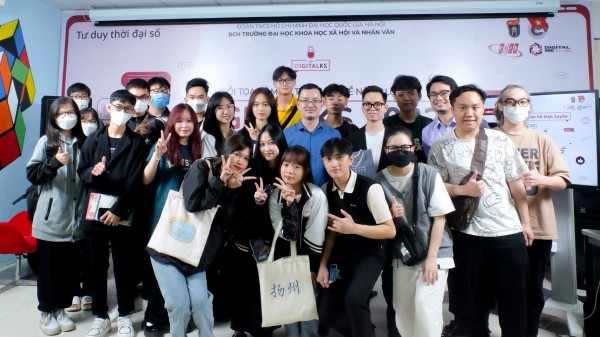 Cần dạy sinh viên về rủi ro khi để ‘dấu chân số’ trên không gian mạng Cần dạy sinh viên về rủi ro khi để ‘dấu chân số’ trên không gian mạng