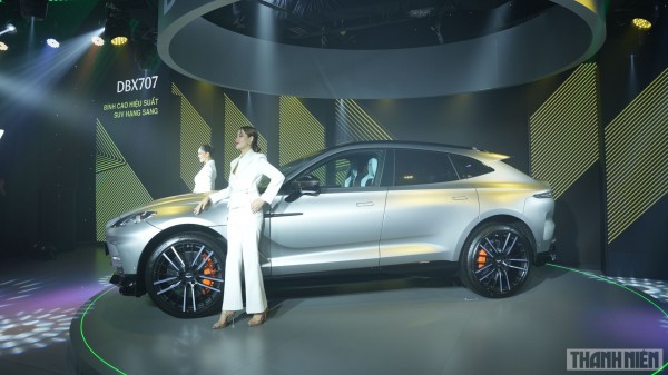 Aston Martin DBX 707 giá hơn 21 tỉ, đắt hơn Bentley Bentayga tại Việt Nam