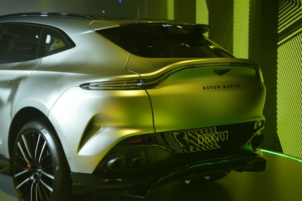 Aston Martin DBX 707 giá hơn 21 tỉ, đắt hơn Bentley Bentayga tại Việt Nam