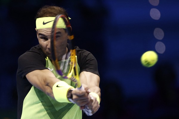 Djokovic đánh bại hạt giống số 2 trong trận ra quân ATP Finals