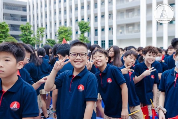 Ngôi trường đầu tiên ở Hà Nội học bán trú từ cách đây 30 năm