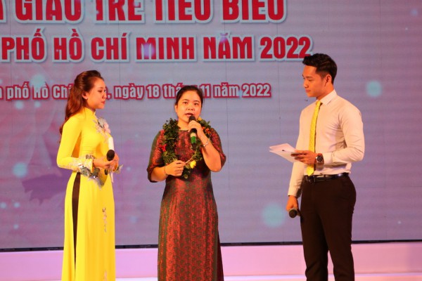 Bí thư T.Ư Đoàn Nguyễn Minh Triết chúc mừng nhà giáo trẻ tiêu biểu TP.HCM Bí thư T.Ư Đoàn Nguyễn Minh Triết chúc mừng nhà giáo trẻ tiêu biểu TP.HCM