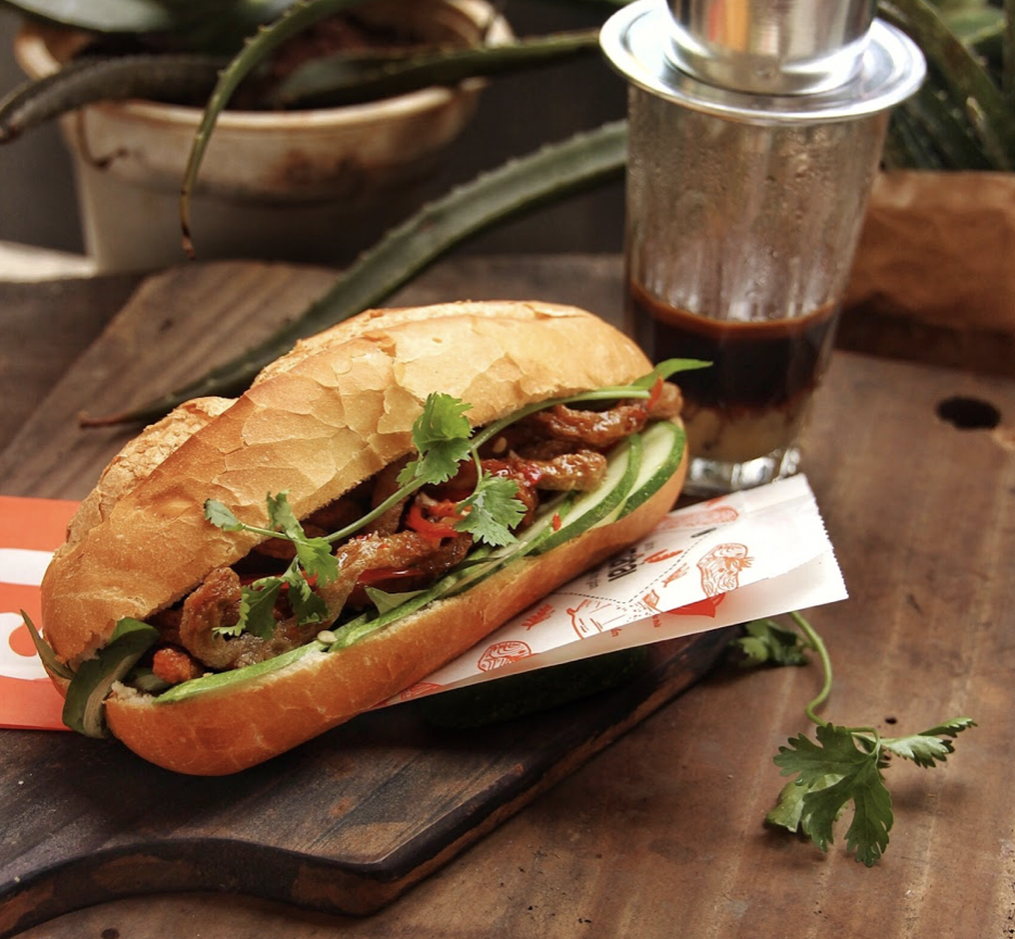 Bánh mì, phở và những món truyền thống Việt Nam du khách nhất định phải thử