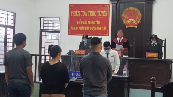 Vụ sản xuất số lượng lớn mũ bảo hiểm giả Nón Sơn: Tòa trả hồ sơ