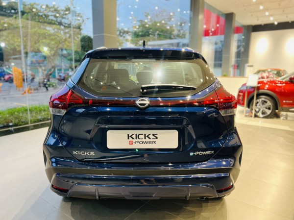 Giá thấp hơn 69 triệu, Nissan Kicks 2023 bản E tiêu chuẩn có gì?