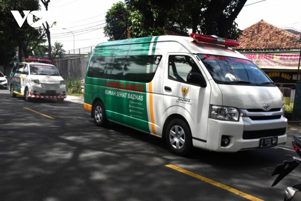 Những hình ảnh thương đau giữa tâm chấn trận động đất ở Indonesia