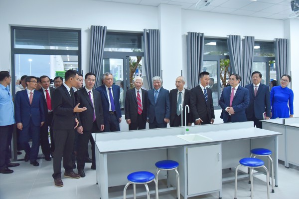 Thủ tướng Phạm Minh Chính dự lễ khánh thành Trường THPT Nguyễn Hiếu Tự