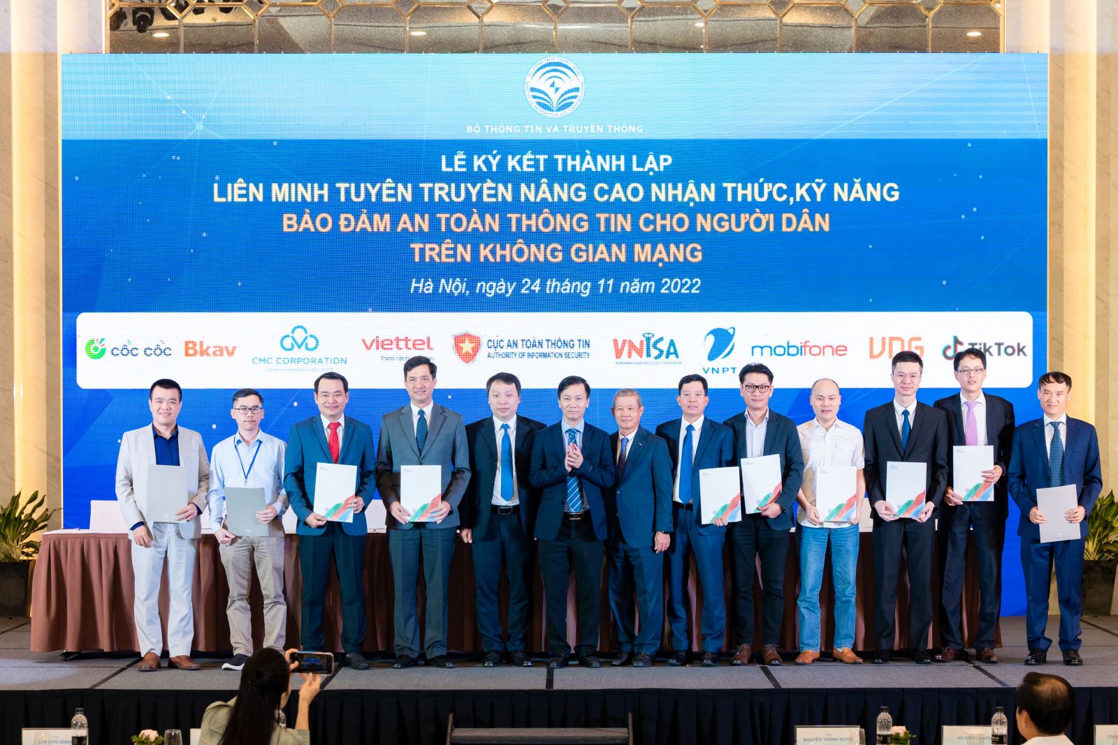Ngày An toàn thông tin Việt Nam 2022: Nhiều tổ chức, doanh nghiệp vẫn chưa quan tâm đến an toàn thông tin Ngày An toàn thông tin Việt Nam 2022: Nhiều tổ chức, doanh nghiệp vẫn chưa quan tâm đến an toàn thông tin