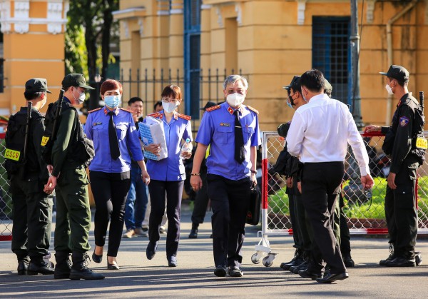 Bé 8 tuổi bị bạo hành, tử vong: Nhiều người dự khán bật khóc