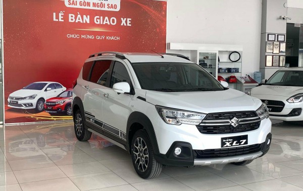 Xe dịch vụ cho tài xế 2022: Sân khấu của mình Xpander