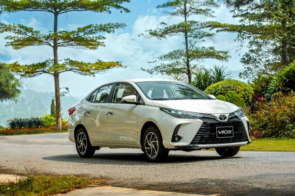 Xe dịch vụ cho hành khách 2022: Khó cho Hyundai Accent