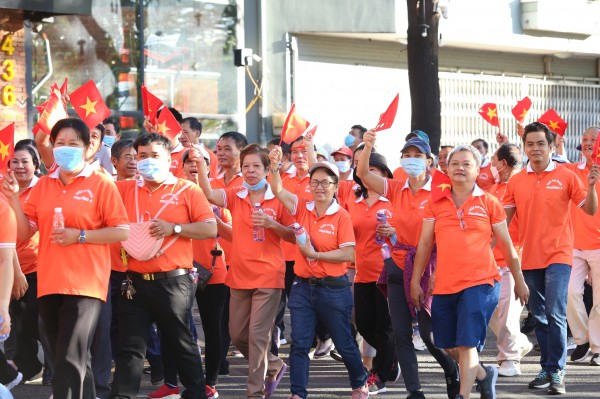 TP.HCM: 4.000 người đi bộ gây quỹ chăm lo cho người nghèo