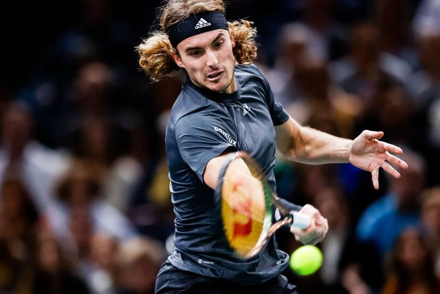 Nhọc nhằn hạ Tsitsipas, Djokovic vào chung kết Paris Masters - Ảnh 4.