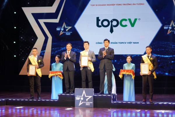 CEO TopCV tiết lộ bí quyết tăng trưởng đột phá trong đại dịch CEO TopCV tiết lộ bí quyết tăng trưởng đột phá trong đại dịch