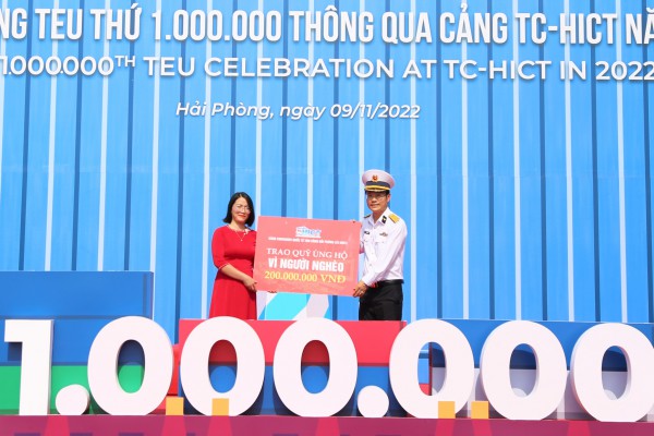 Cảng nước sâu duy nhất ở miền Bắc đón teu thứ 1 triệu