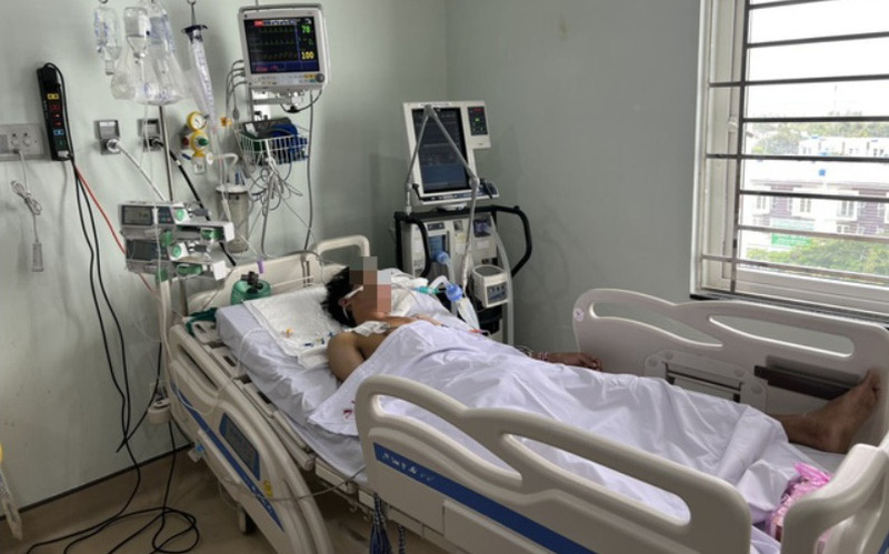 Cảnh báo nguy cơ ngộ độc rượu dịp cuối năm