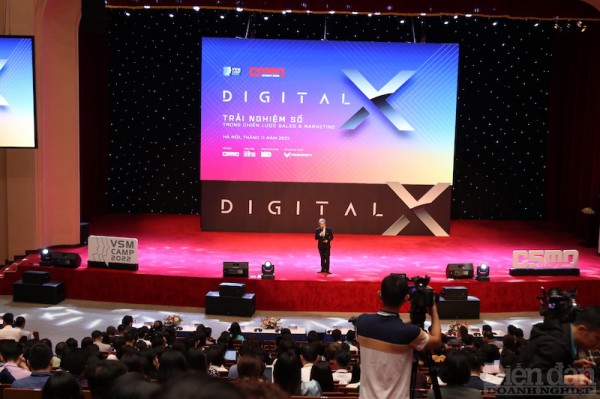 Kết nối với khách hàng