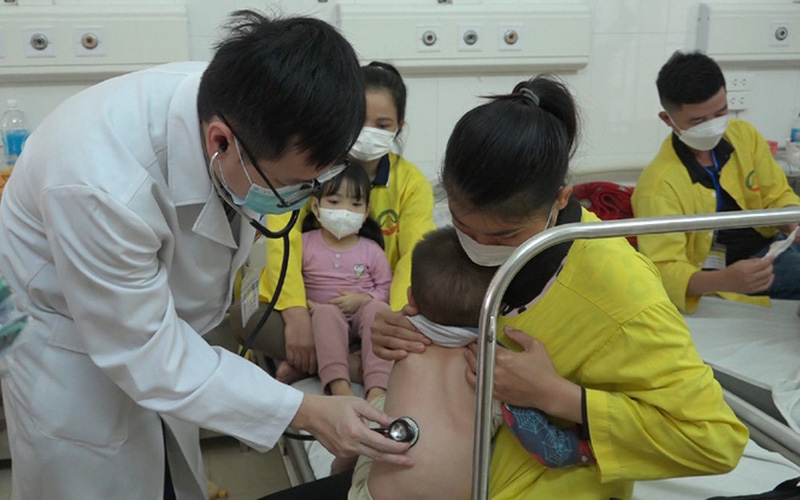 Lào Cai: Số trẻ mắc cúm A, B tăng đột biến