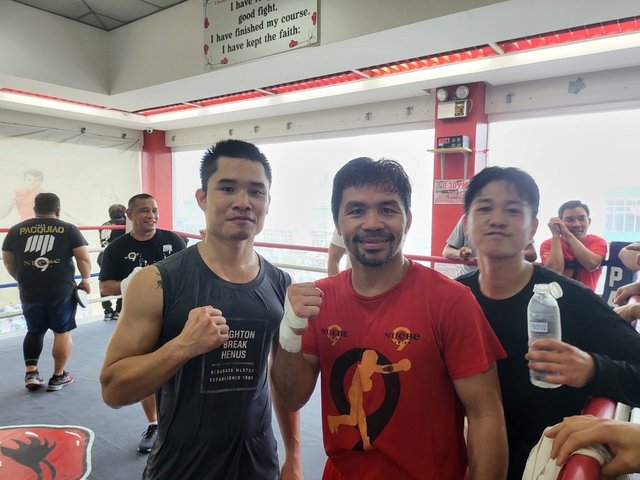 Đinh Hồng Quân sẵn sàng bảo vệ đai IBF châu Á sau khi "du học" tại phòng tập của Manny Pacquiao - Ảnh 1. Đinh Hồng Quân sẵn sàng bảo vệ đai IBF châu Á sau khi "du học" tại phòng tập của Manny Pacquiao - Ảnh 1.