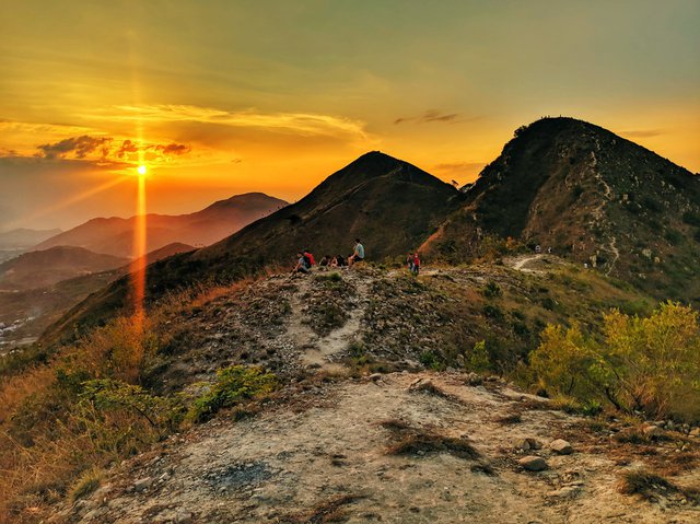 Không chỉ có biển xanh cát trắng, Nha Trang còn có một vùng núi đẹp tựa tiên cảnh - Ảnh 2.