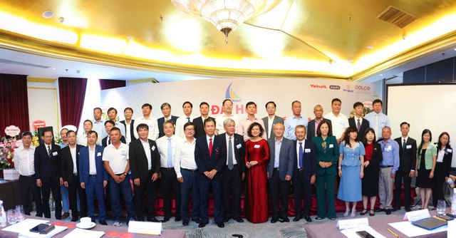 GS.TS Lâm Quang Thành làm Chủ tịch Liên đoàn Đua thuyền Việt Nam khóa III, nhiệm kỳ 2022 - 2027 - Ảnh 3. GS.TS Lâm Quang Thành làm Chủ tịch Liên đoàn Đua thuyền Việt Nam khóa III, nhiệm kỳ 2022 - 2027 - Ảnh 3.