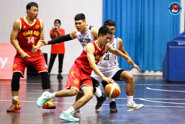 Tổng kết ngày 1 Giải bóng rổ ĐH TDTT toàn quốc 2022: Đại diện Hà Nội gây thất vọng - Ảnh 2.